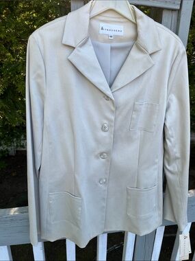 Women's NWT Cream Button Blazer
